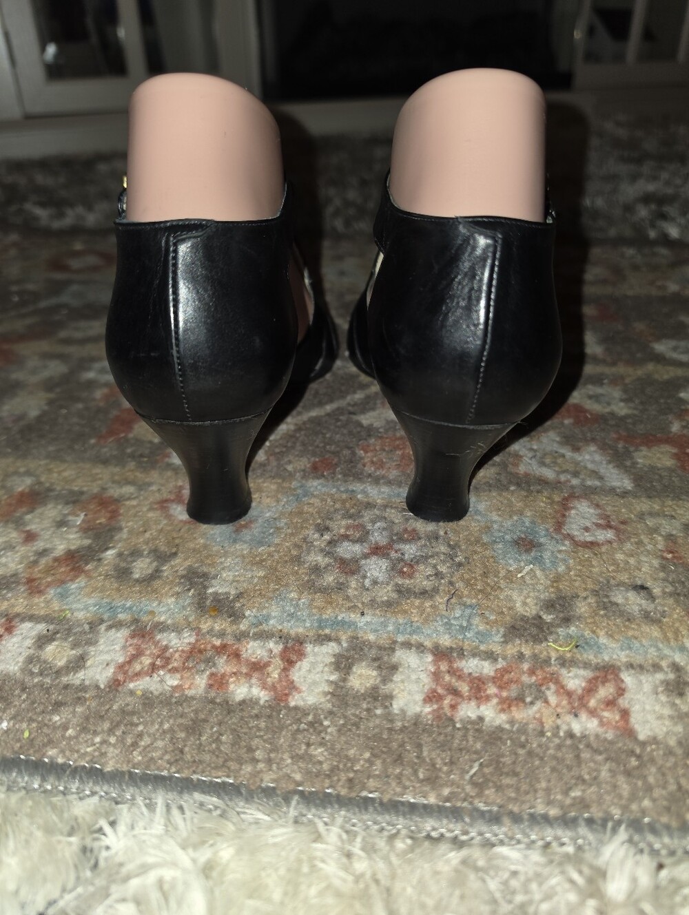 BALLY Super Cute Strappy Heels Black Leather Size 7 Pre-owned - Picture 3 of 6
